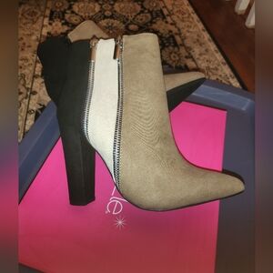 Shoe Dazzle Black and Tan Heeled Boots